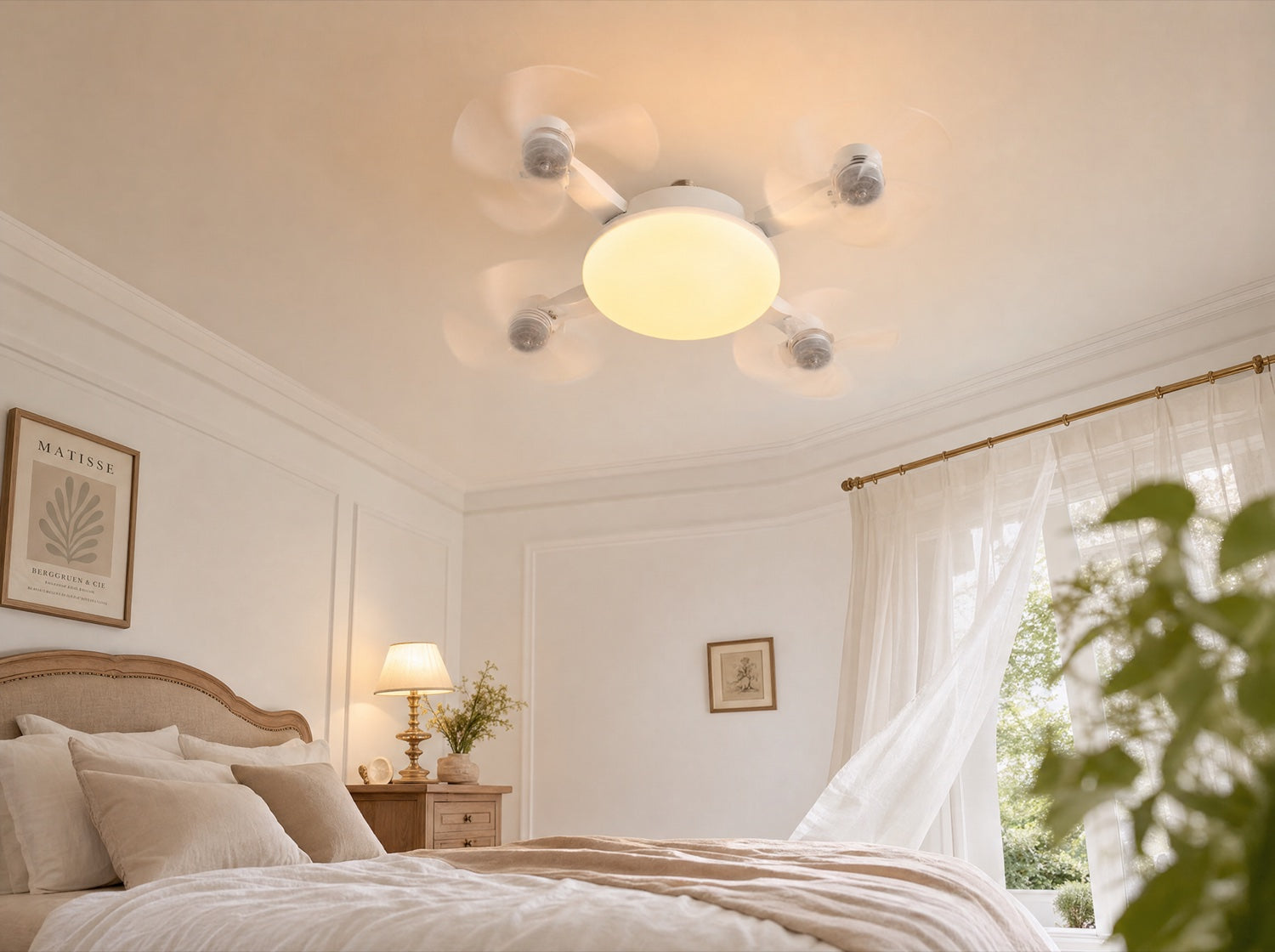 Luméole installé au plafond d'une chambre chaleureuse